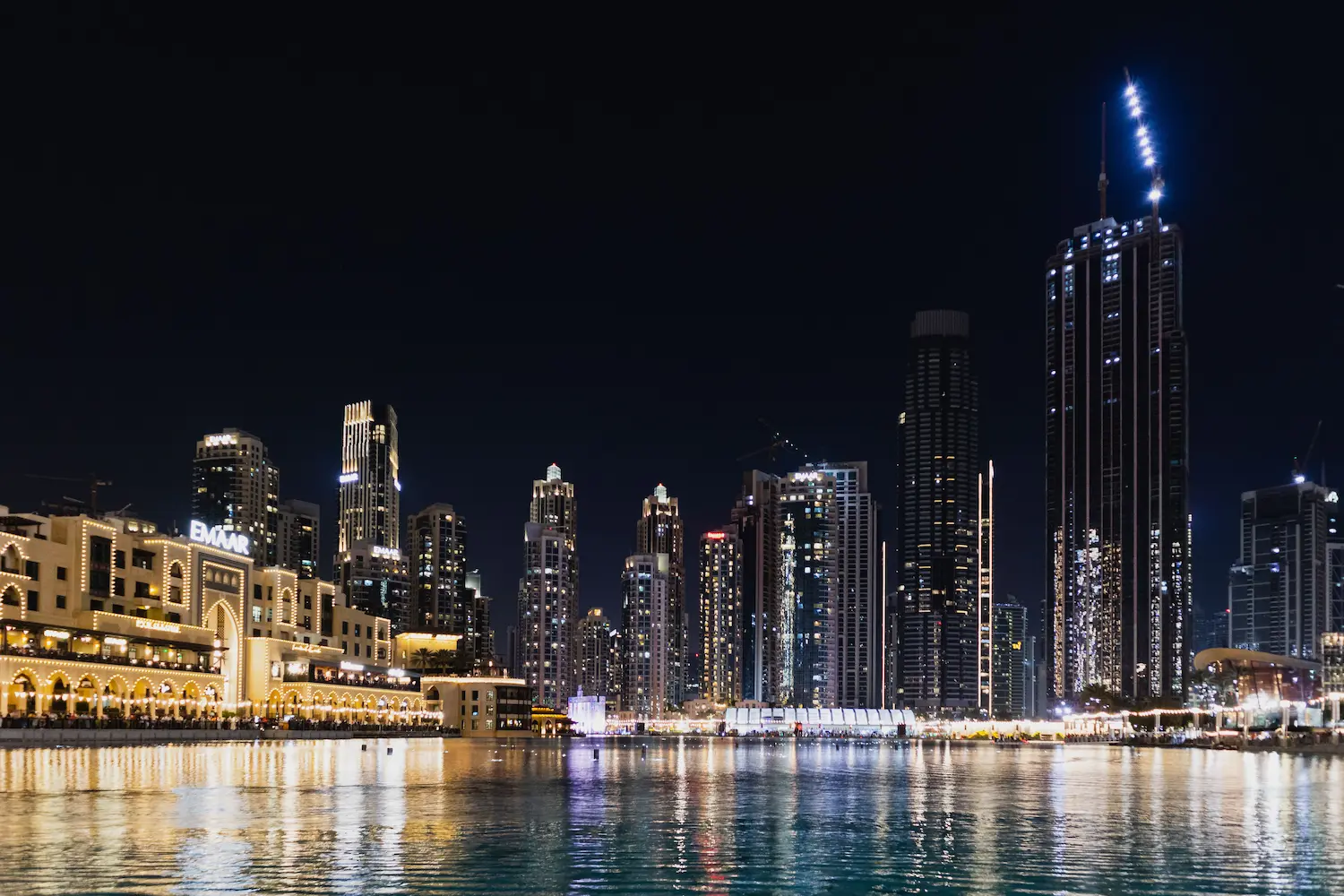 RERA-registered valuer conducting a site inspection for an asset valuation report in Dubai